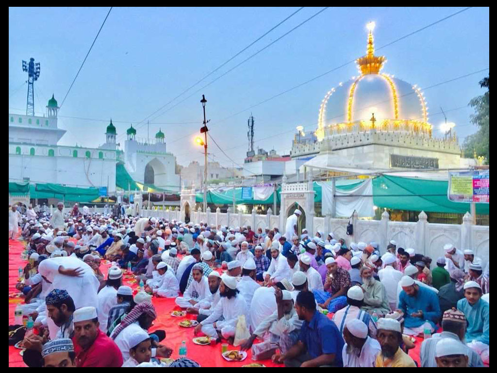 Ramzan iftar at Ajmer Sharif Dargah